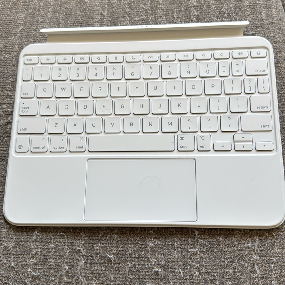 iPad 10th gen keyboard folio
